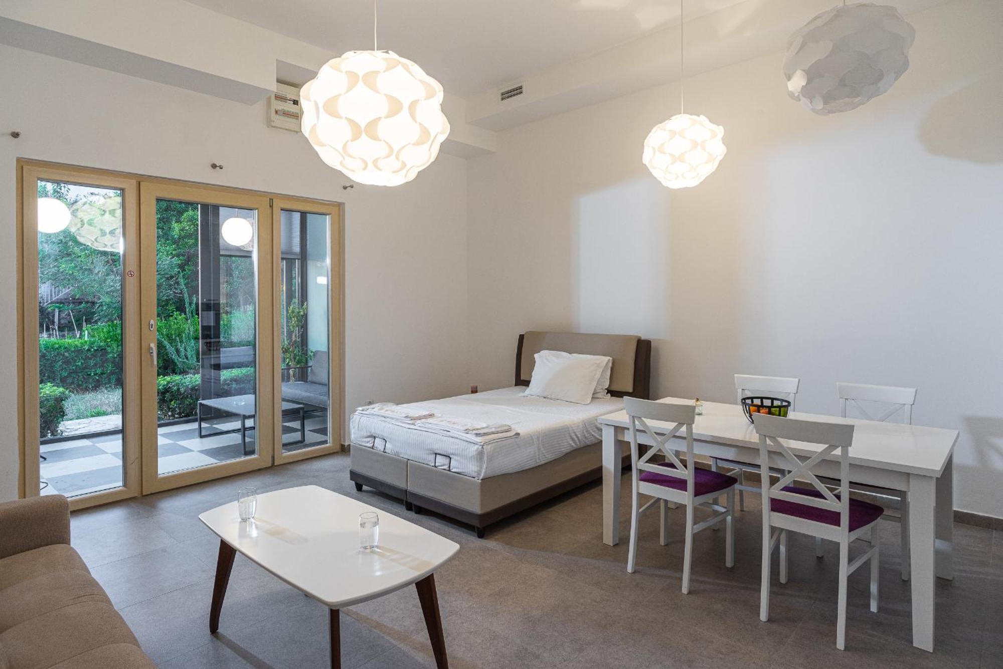 Vertmont Apartments Свети-Стефан Экстерьер фото